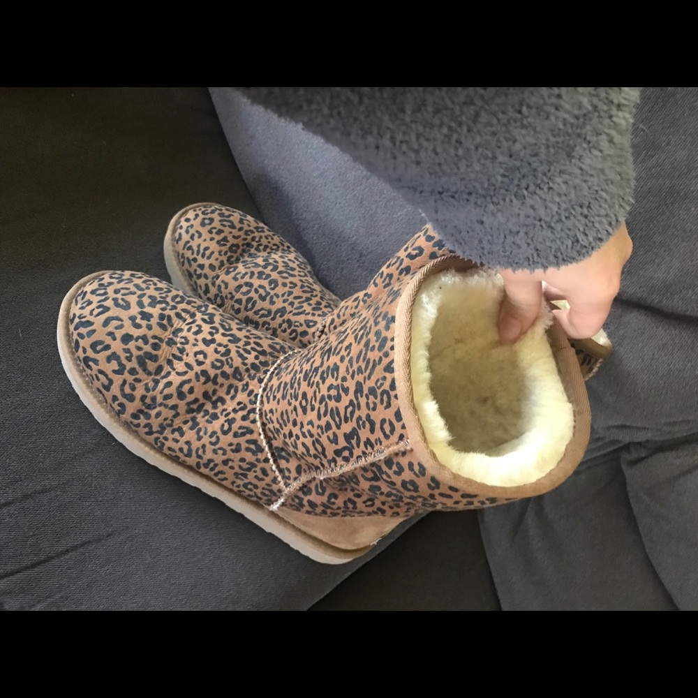 UGGs